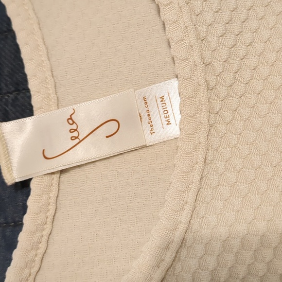 Seea Crop Rashguard - Picture 2 of 3